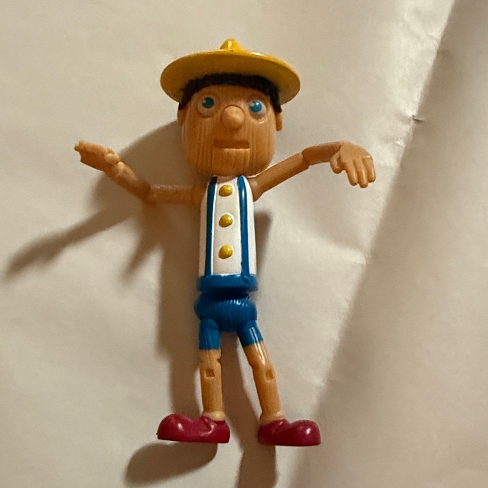 Collectible McDonald's "Pinocchio" Figurine 2010 Shrek Collection